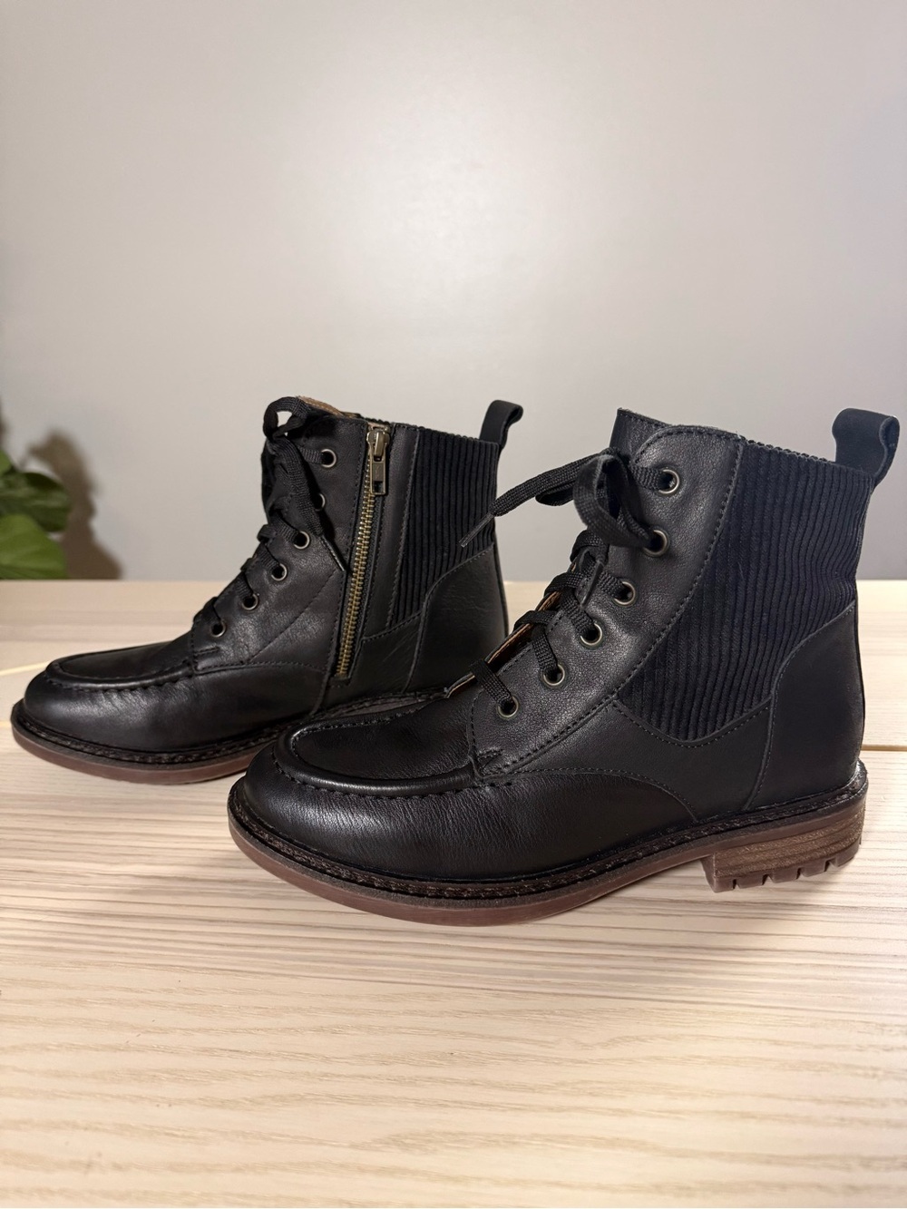 Söfft Lonnie Black Leather Ankle Boots Women’s 7.5 Lace Up Zip